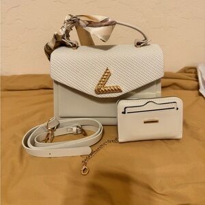 Elegant White Handbag Set